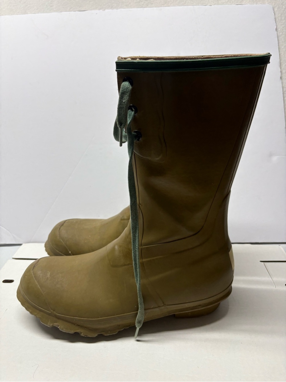 Vintage Northerner Tan Rubber Boots Size 8 Made in USA Waterproof Pull On W Lace